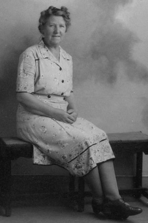 Beatrice Neal in 1948