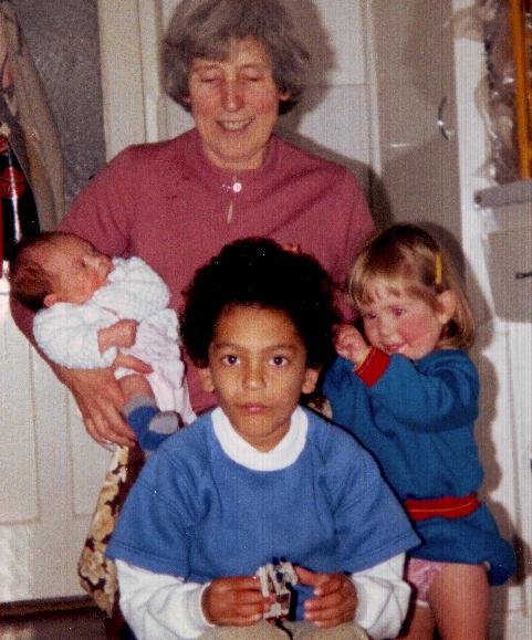 Daisy with Grandchildren